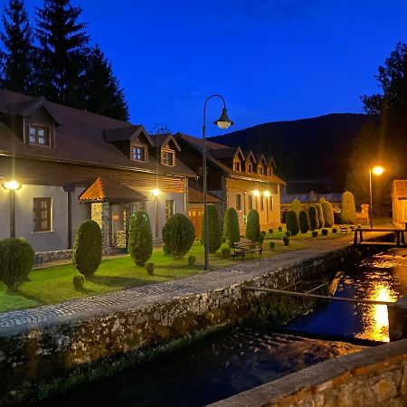 Hotel Gacka Otocsán Kültér fotó