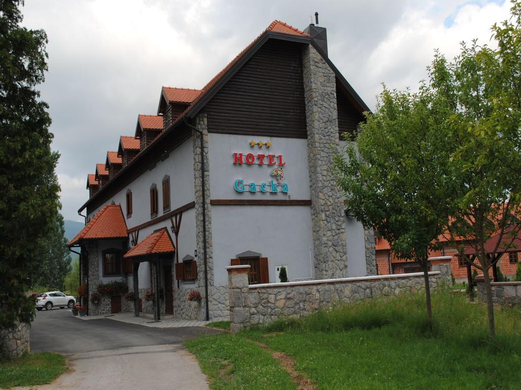Hotel Gacka Otocsán Kültér fotó